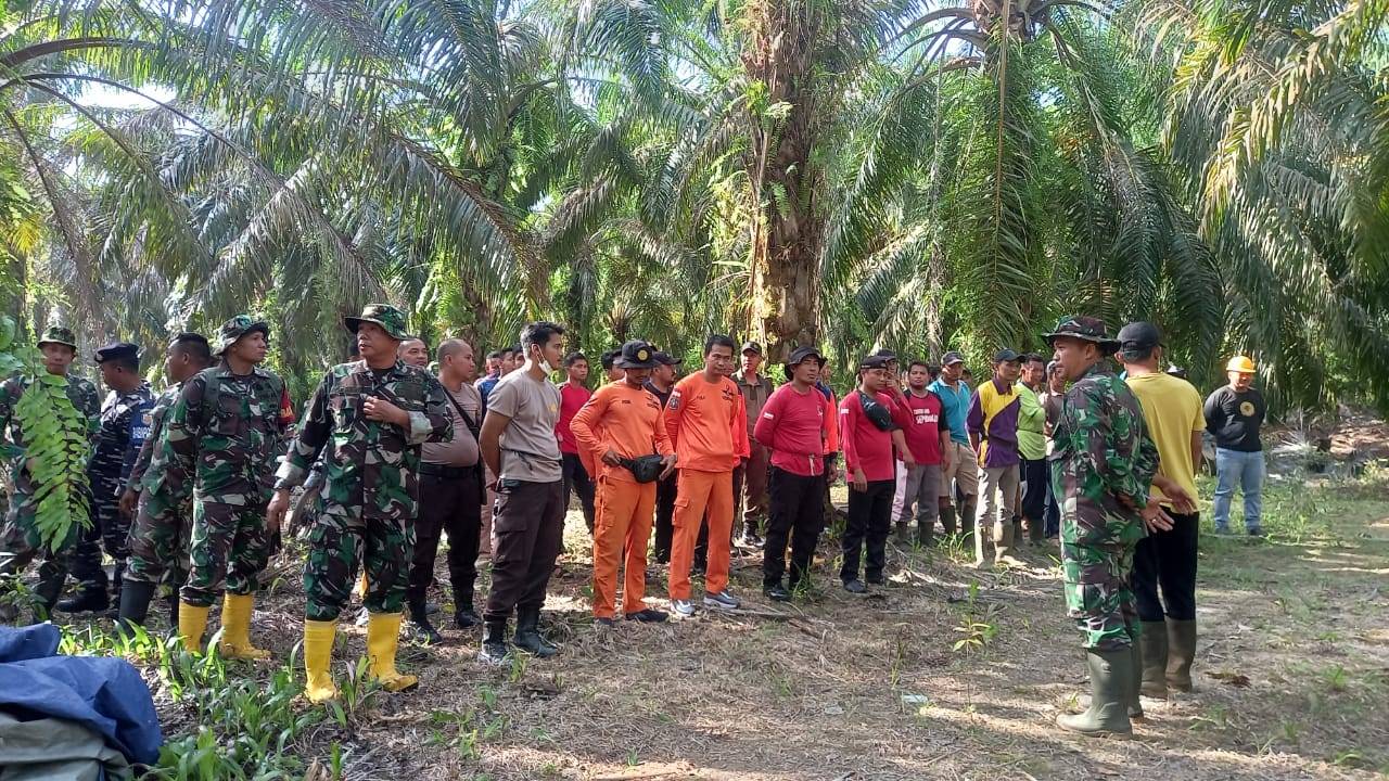Gotong Royong Mucak Aek Anget Desa kundi Persiapan Porprov VI dibangka barat